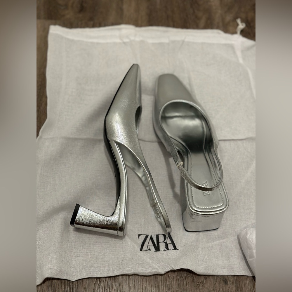 Zara METALLIC SLINGBACK SHOES